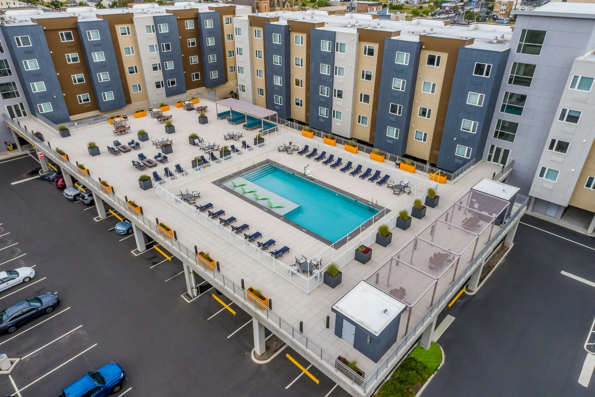 The 600NoBe pool deck from above